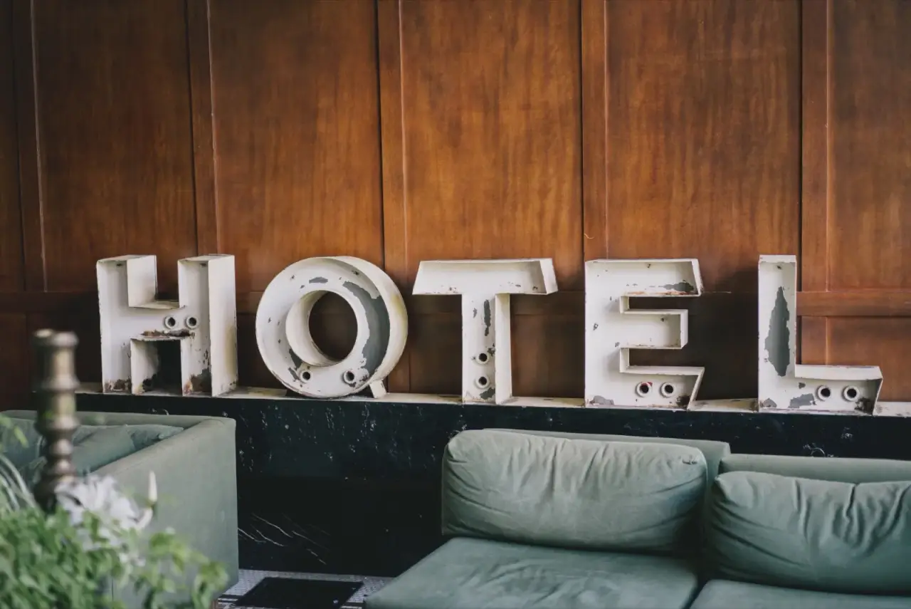 Hotelschriftzug